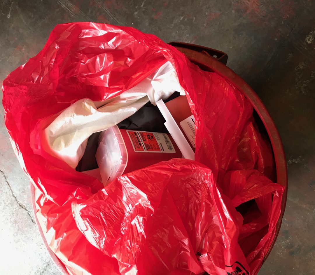 How to Properly Tie a Biohazard Bag - Red Bag Waste